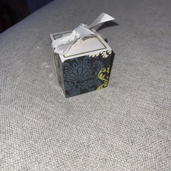 Vera Bradley Other - Vera Bradley Note Cube